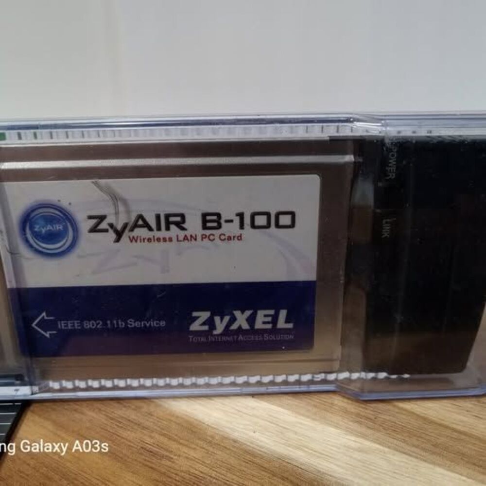 ZyXEL ZyAIR B-100 Wireless LAN PC Card